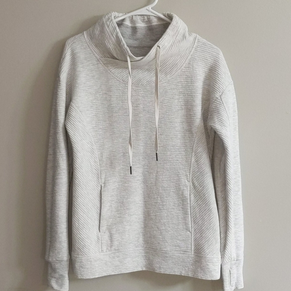 unknown Tops - Gray sweatshirt small-medium nwot